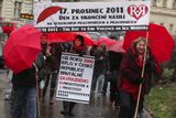 V předvečer 17. prosince - celosvětového dne uctění památky obětem sexbyznysu - se společně s organizátory vydaly na pietní pochod Prahou.