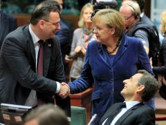 Petr Nečas s Angelou Merkelovou na summitu EU.
