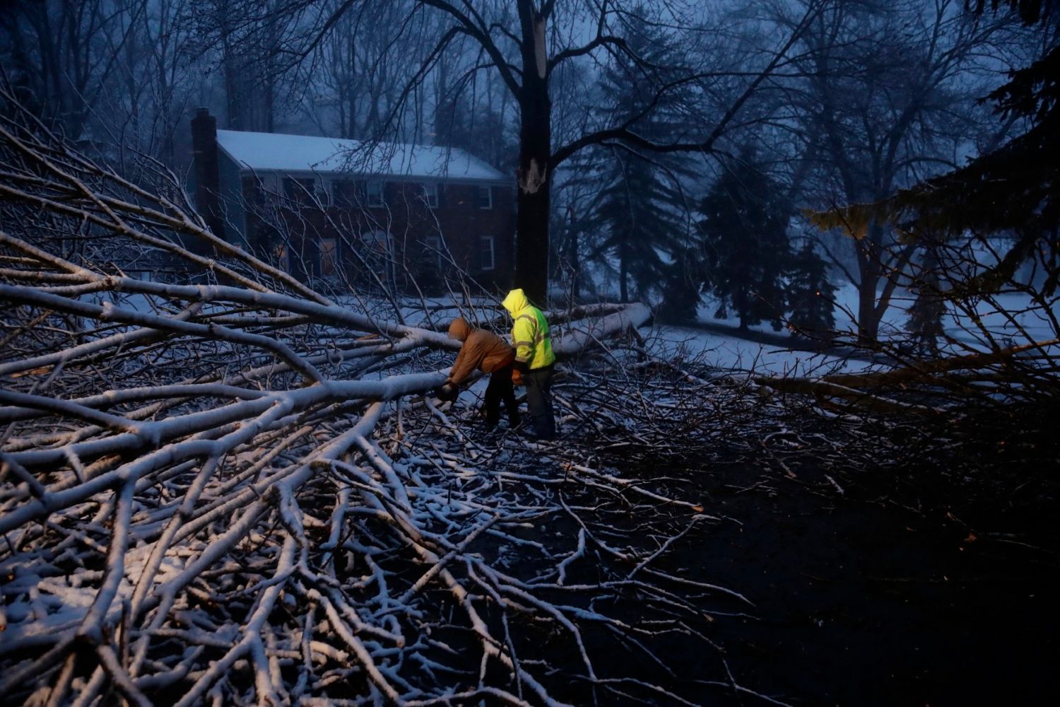 USA bouře březen 2018 Pensylvánie stromy hurikán