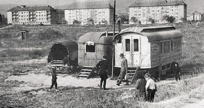 Kočovní Romové na Kladensku cca v roce 1958