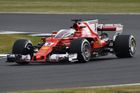 Vettel vyhrál v Maďarsku a v čele MS znovu utekl soupeřům