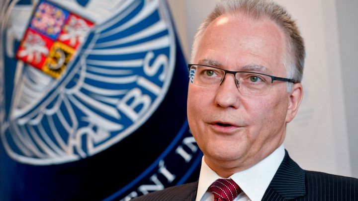 Novičok byl brutální ruská kampaň proti Česku, říká šéf BIS a chválí Babiše za odvahu