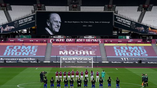 Hráči West Hamu a Leicesteru ucitili památku zesnulého prince Philipa