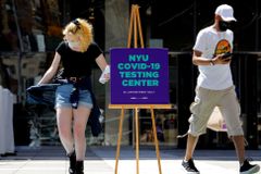 V USA schválili krizový balík. Nemohli jsme si ho ani přečíst, zaznívalo z Kongresu