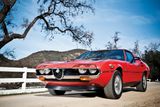 Bertone ale samozřejmě uměl i oblé tvary. To dokazuje návrh krásného sportovního vozu Alfa Romeo Montreal z roku 1970.
