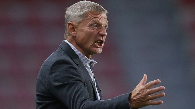 Sparťanský trenér Zdeněk Ščasný prožívá při zápasech silné emoce