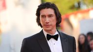 Herec Adam Driver.