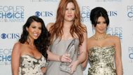 People's Choice Awards - Sestry Kourtney, Khloe a Kim, protagonistky reality show Keeping Up with the Kardashians, která je podle hlasujících "guilty pleasure roku". Čili rádi se na to divají, ale trochu se za to stydí.