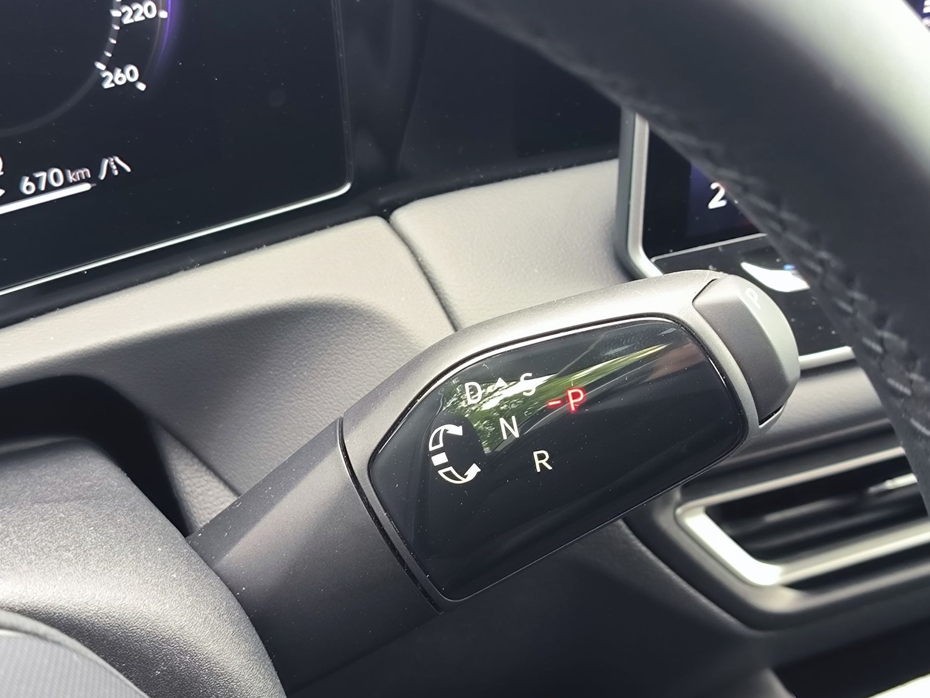 Volkswagen Tiguan 1.5 eTSI (2024)