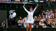 Neuvěřitelný příběh neskončil ani v semifinále. Barbora Krejčíková, která se letošní sezonou doslova protrápila, na Wimbledonu chytila úžasnou formu a zahraje si své druhé grandslamové finále ve dvouhře.