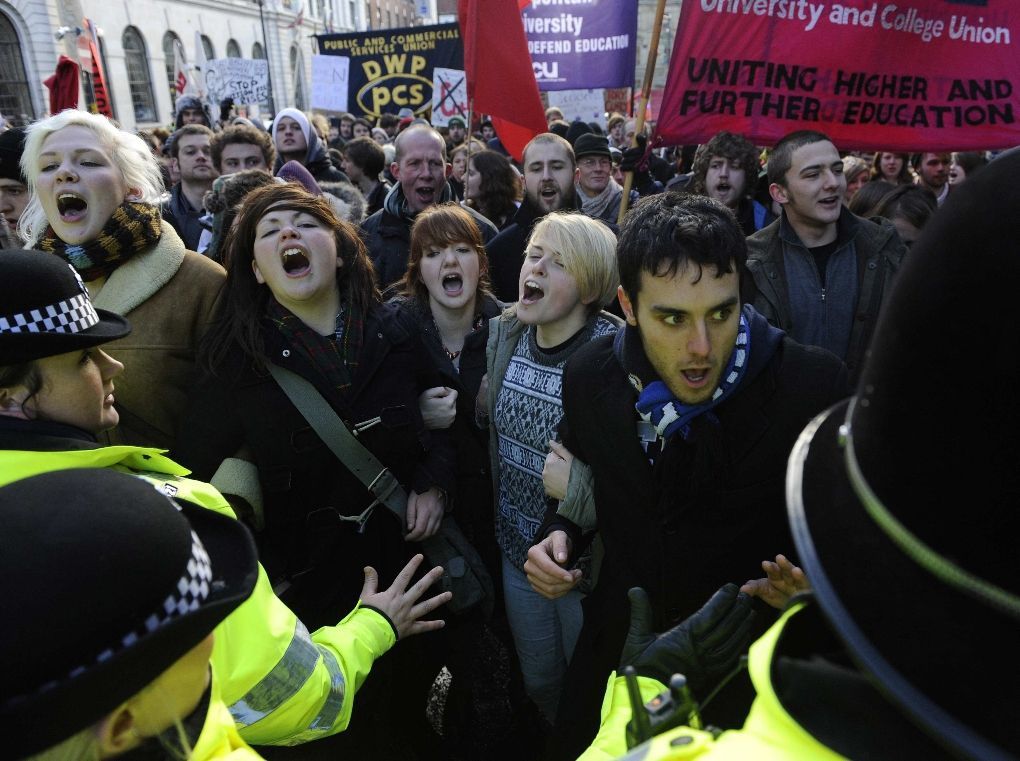 Další demonstrace britských studentů proti zvýšení školného
