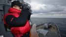 A sailor from the South Korea Navy 7th Task Group takes part in a naval maneuver exercise in the East Sea off Pohang, about 370 km (230 miles) southeast of Seoul February 6, 2013. North Korea has vowed to conduct more rocket and nuclear tests in response to a U.N. censure for its launch of a long-range missile launch in December. On Tuesday, it vowed "stronger" but unspecified actions in addition to the test. The exercise began from February 6 to 12 including the Lunar New Year holiday. Picture taken February 6, 2013. REUTERS/Yonhap (SOUTH KOREA - Tags: POLITICS MILITARY) NO SALES. NO ARCHIVES. ATTENTION EDITORS - THIS IMAGE WAS PROVIDED BY A THIRD PARTY. FOR EDITORIAL USE ONLY. NOT FOR SALE FOR MARKETING OR ADVERTISING CAMPAIGNS. THIS PICTURE IS DISTRIBUTED EXACTLY AS RECEIVED BY REUTERS, AS A SERVICE TO CLIENTS. SOUTH KOREA OUT. NO COMMERCIAL OR EDITORIAL SALES IN SOUTH KOREA Published: Úno. 8, 2013, 9:59 dop.