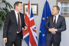 Tusk chce vyjít vstříc Britům. Češi v Británii mají přijít o pracovní benefity