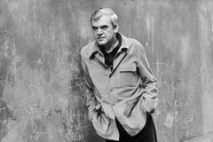 Kundera v novém románu oslavuje erotickou touhu i nicotnost