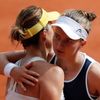 Barbora Krejčíková a Anastasia Pavljučenkovová po finále French Open 2021