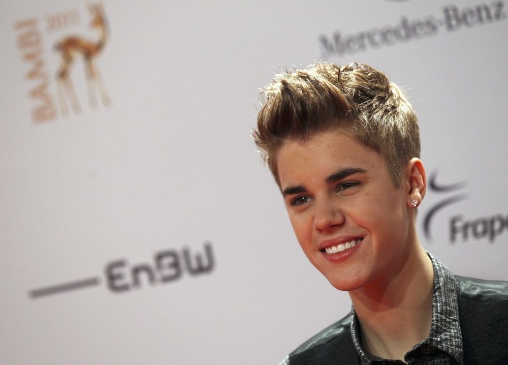 Justin Bieber přebírá cenu Bambi