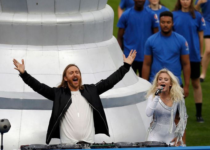 Euro 2016, finále Francie-Portugalsko: slavnostní zahájení - David Guetta