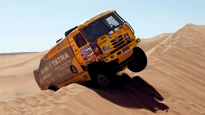 Na duně měl Loprais problém s řazením