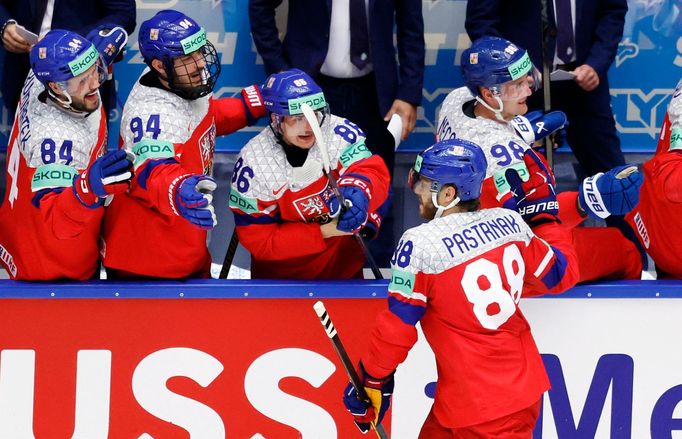 David Pastrňák slaví gól v zápase MS 2025 Česko - USA