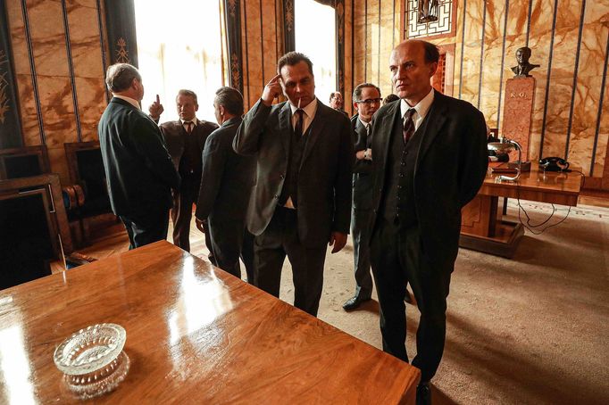 Snímek z Muže, který stál v cestě.