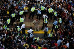 Stovky hongkongských demonstrantů znovu blokují ulice