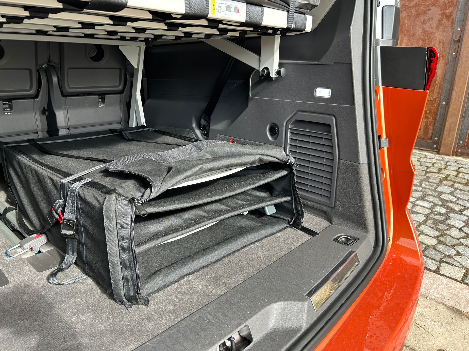 VW T7 Multivan spací box