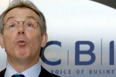 Blair se snaží izolovat Francouze