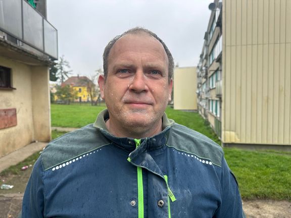 "Nepřál bych vám vidět byty, když je řada obyvatel opustí a zmizí, oni všechno zničí," sdělil Aktuálně.cz pan Vlastimil, který se podílí na renovaci bytů.