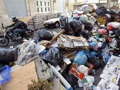 V Marseille vázne kvůli stávce odvoz odpadků