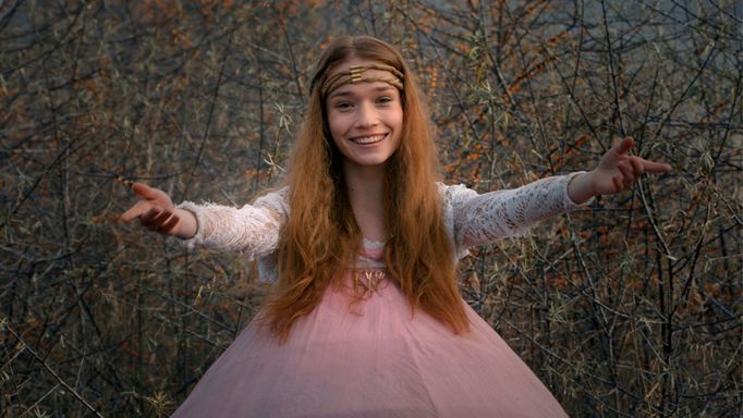 Na snímku z Perinbaby a dvou světů je Valéria Frištik.