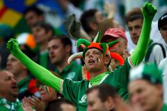 VIDEO Fantastičtí irští fanoušci. UEFA jim dá cenu