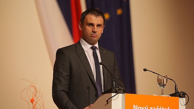"Přeju si, aby jakékoli nové vedení ČSSD chtělo slyšet hlasy zdola," tvrdí hejtman Jiří Zimola