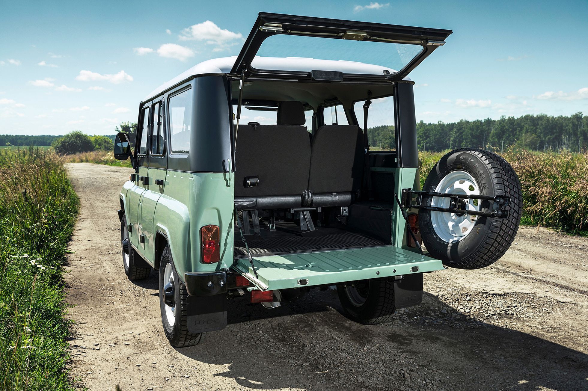 UAZ Hunter