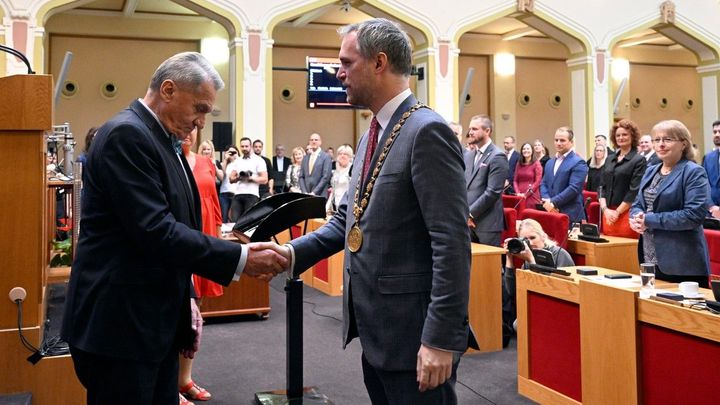 Praha stále odsouvá volbu primátora. Marvanová má dohlédnout na kauzu Dozimetr; Zdroj foto: ČTK