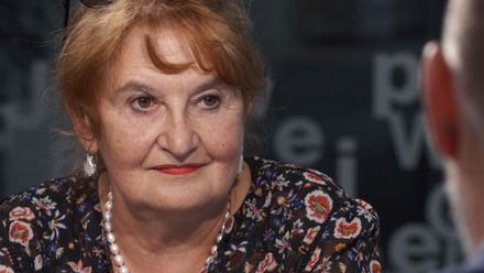Holubová: Proč volíme Babiše? Naše generace musí vychcípat a nastoupí noví bojovníci