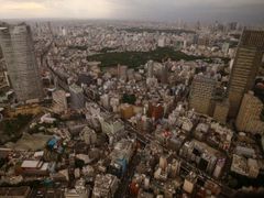 Pohled na metropoli Tokio z výšky.