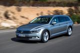 Volkswagen Passat si našel cestu k 237 292 lidem a rostl o 1,6 procenta.