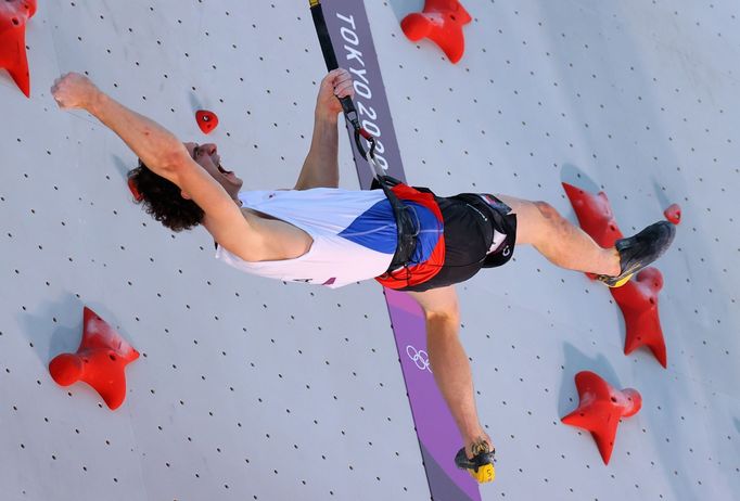 Sportovní lezec Adam Ondra ve finále na OH 2020