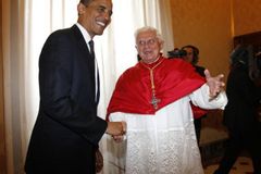 Obama se zastavil ve Vatikánu. Pozdravit papeže