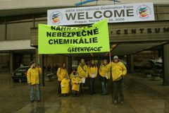 Greenpeace protestovali kvůli REACH