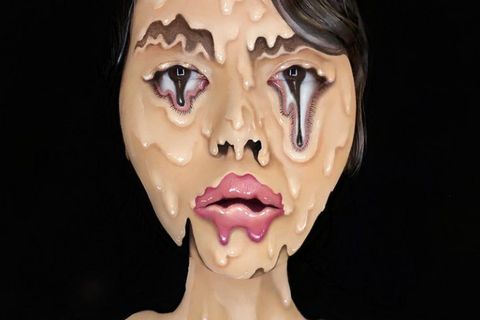 Pomocí make-upu ze sebe čínská umělkyně udělá umělecké dílo i příšeru z hororu