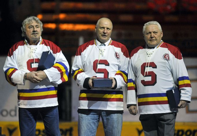 Legendy hokejové Sparty: zleva Jaroslav Šíma, Pavel Richter a Jan Gusta Havel (2012).