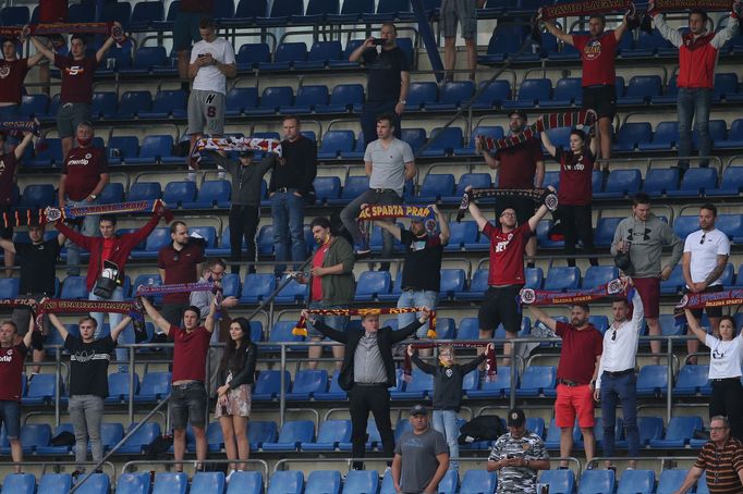 Fanoušci v semifinále MOL Cupu Sparta - Plzeň