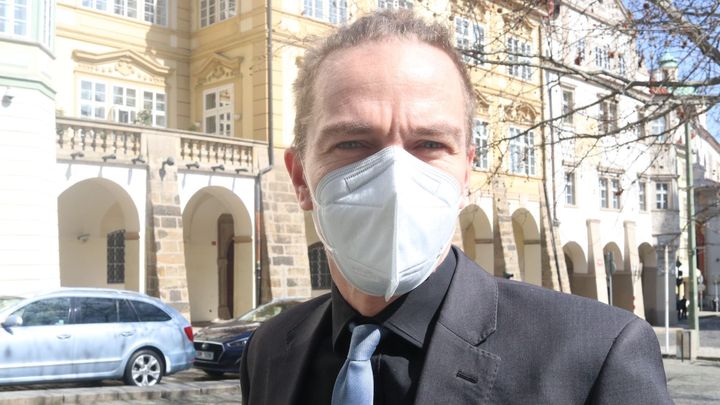 Zpochybnili Piráti členství v NATO a EU? Ne! Jsme nejčitelnější stranou, říká Bartoš