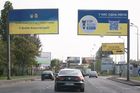 Jedním z důsledků ruského útoku na Ukrajinu je i neuvěřitelné množství válečných billboardů, které nyní lemují silnice.