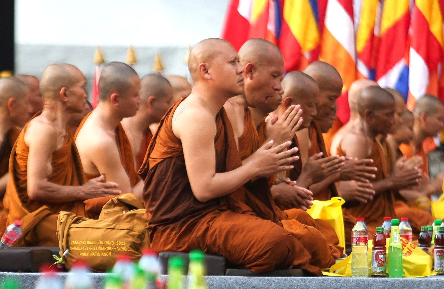 Vesak, Budha, slavnost