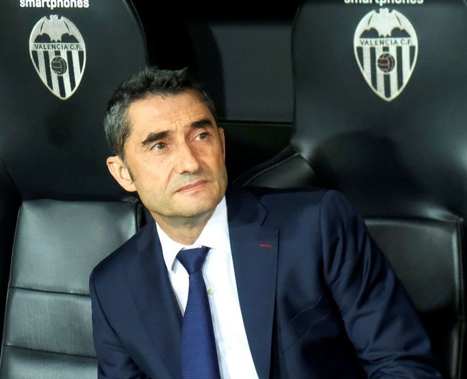 Trenér Barcelony Ernesto Valverde