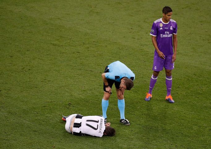 Finále LM, Real-Juventus: zraněný Mario Madžukič a rozhodčí Felix Brych