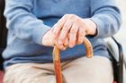 Změny v důchodech: Věkový strop se vrací a penze porostou rychleji