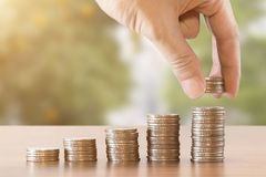 Průměrná sazba hypoték na počátku září klesla na 6,1 procenta